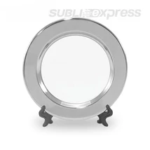 10 cm átmérőjű kör alakú fémtányér állvánnyal